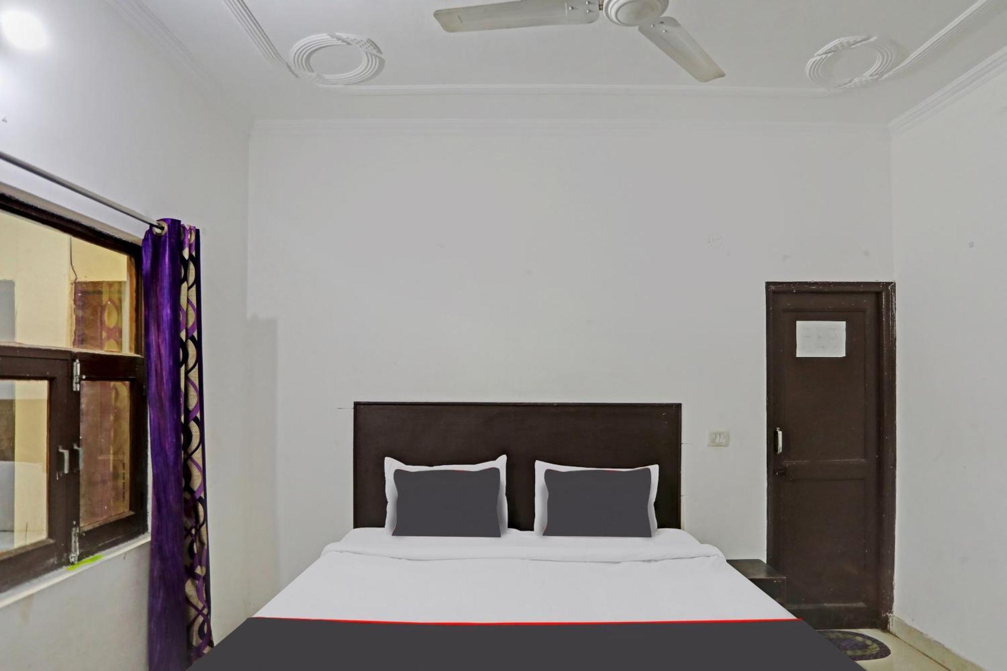 Collection O Mayank Guest House Near Iskcon Temple Noida Kalkaji Devi ภายนอก รูปภาพ